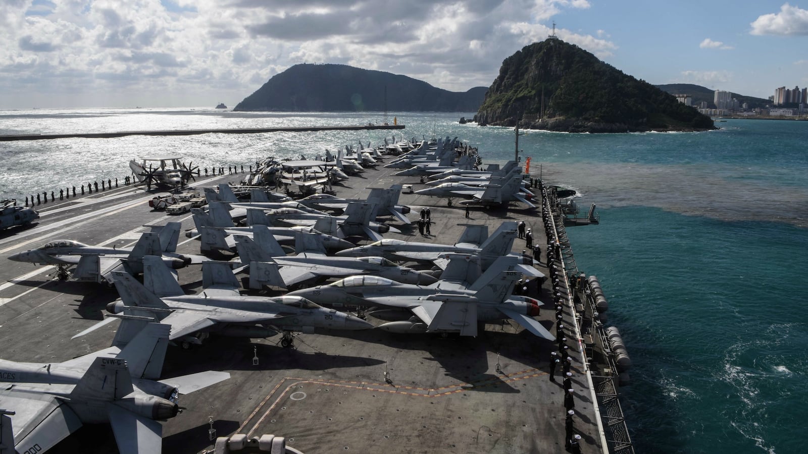 171203-u.s.-korea-aerial-drills-cheat_y0p2ju