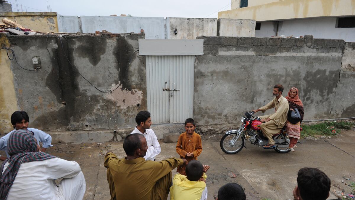 cheats/2012/09/07/girl-accused-of-blasphemy-bailed/rimsha-pakistan-blasphemy-cheat_xmumri