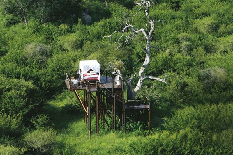 galleries/2013/10/04/nine-amazing-outdoor-hotel-suites-photos/130927-item1.rendition.slideshowWideHorizontal.lion-sands-private-game-reserve-sabi-sand-game-reserve-south-africa_lomhwc