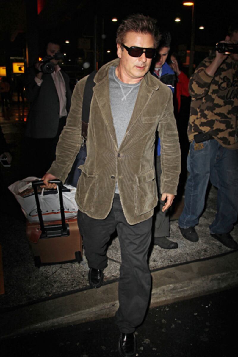 galleries/2011/12/27/celebrity-meltdowns-of-2011-photos/celebrity-meltdowns-baldwin_dz3fwd