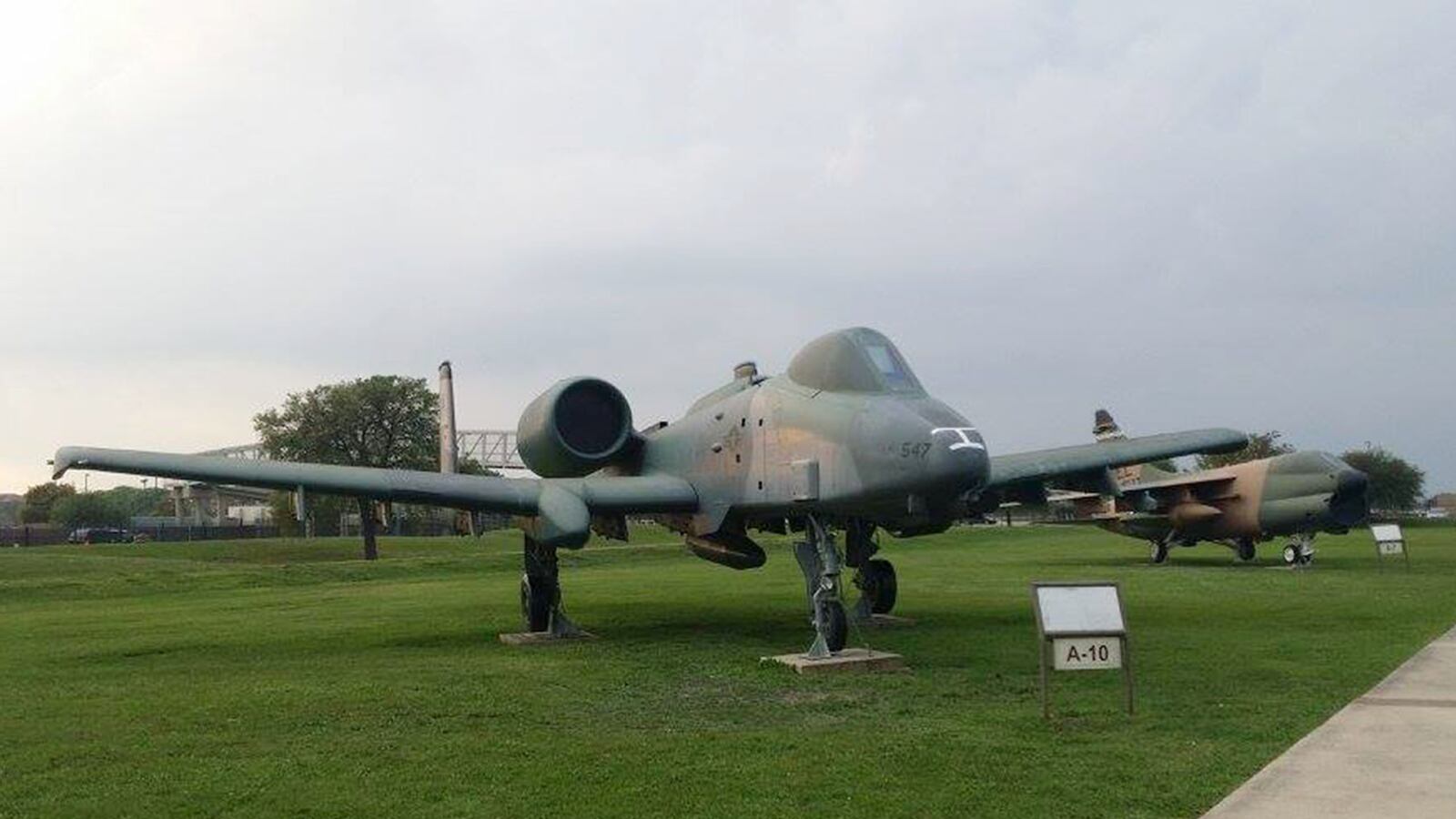 cheats/2016/04/08/police-respond-to-report-of-shooting-at-lackland-air-force-base/160408-lackland-afb-shooting-tease_u0jwq7