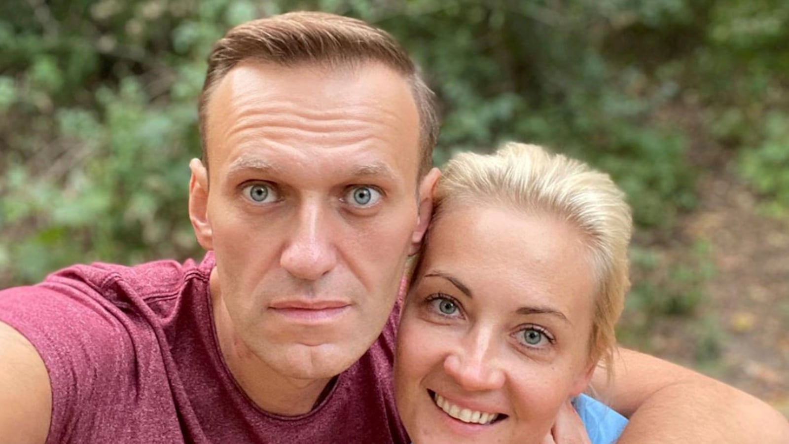 2020-09-25T100540Z_1752240054_RC2M5J9DB2PU_RTRMADP_3_RUSSIA-POLITICS-NAVALNY_r0zj9b