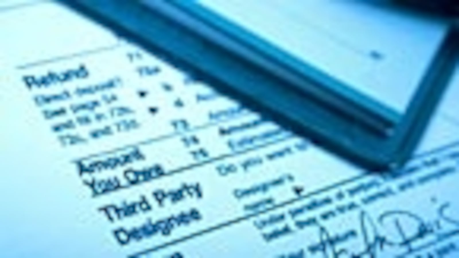 cheats/2011/04/14/nine-myths-about-who-pays-taxes/taxes-1006_vy54fs