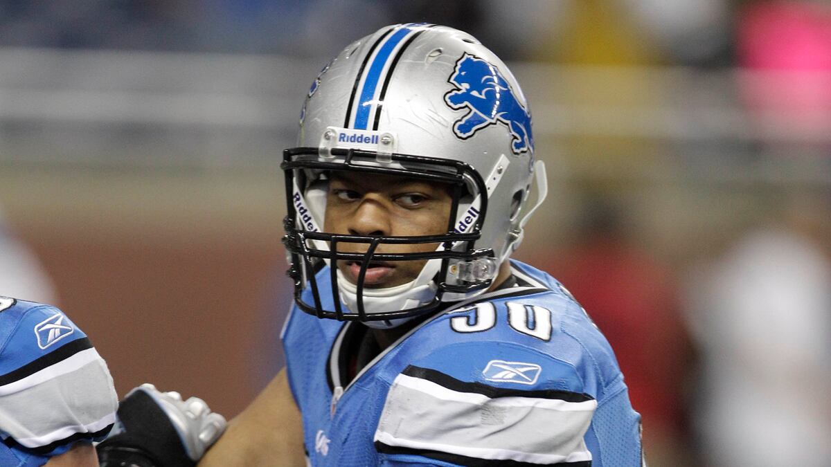 cheats/2011/11/24/lions-suh-ejected-for-kick/detroit-lions-suh-cs_hfmlz5