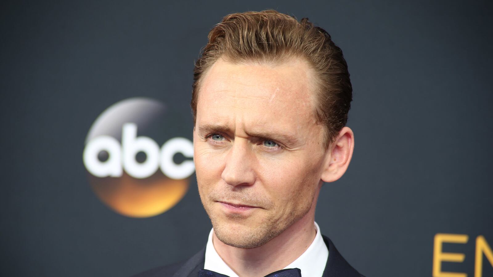 articles/2016/09/19/male-stars-clean-up-nicely-for-the-emmys/160919-ginsberg-best-dressed-tease_cjo4tj