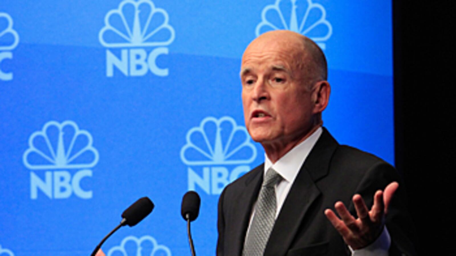 cheats/2010/10/13/california-gov-debate-gets-ugly/cali-gov-debate_o5tlfi