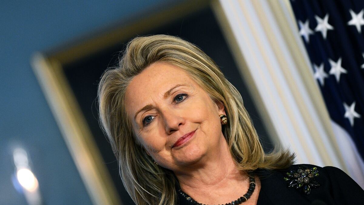 cheats/2012/04/25/hillary-clinton-hits-20-year-high-in-popularity/hillary-popular-cheat_mubqzq