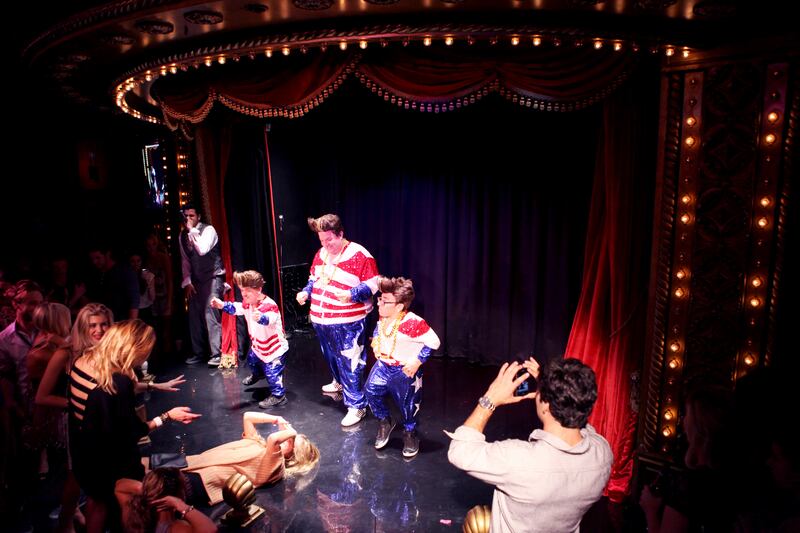 galleries/2013/06/22/beacher-s-madhouse-wildest-club-in-los-angeles-featuring-miley-cyrus-bill-maher-more/130621-beachers-madhouse-16-GAL_fkn7ka