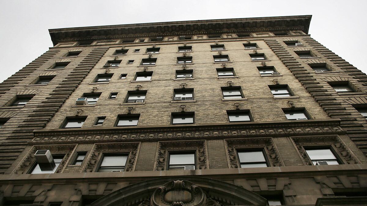 cheats/2012/10/27/nyc-nanny-s-life-was-in-chaos/nanny-life-unraveling-cheat_i6nwrw