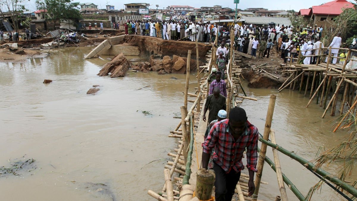 cheats/2011/08/31/flooding-kills-102-in-nigeria/nigeria-flood-cheat_r2igak