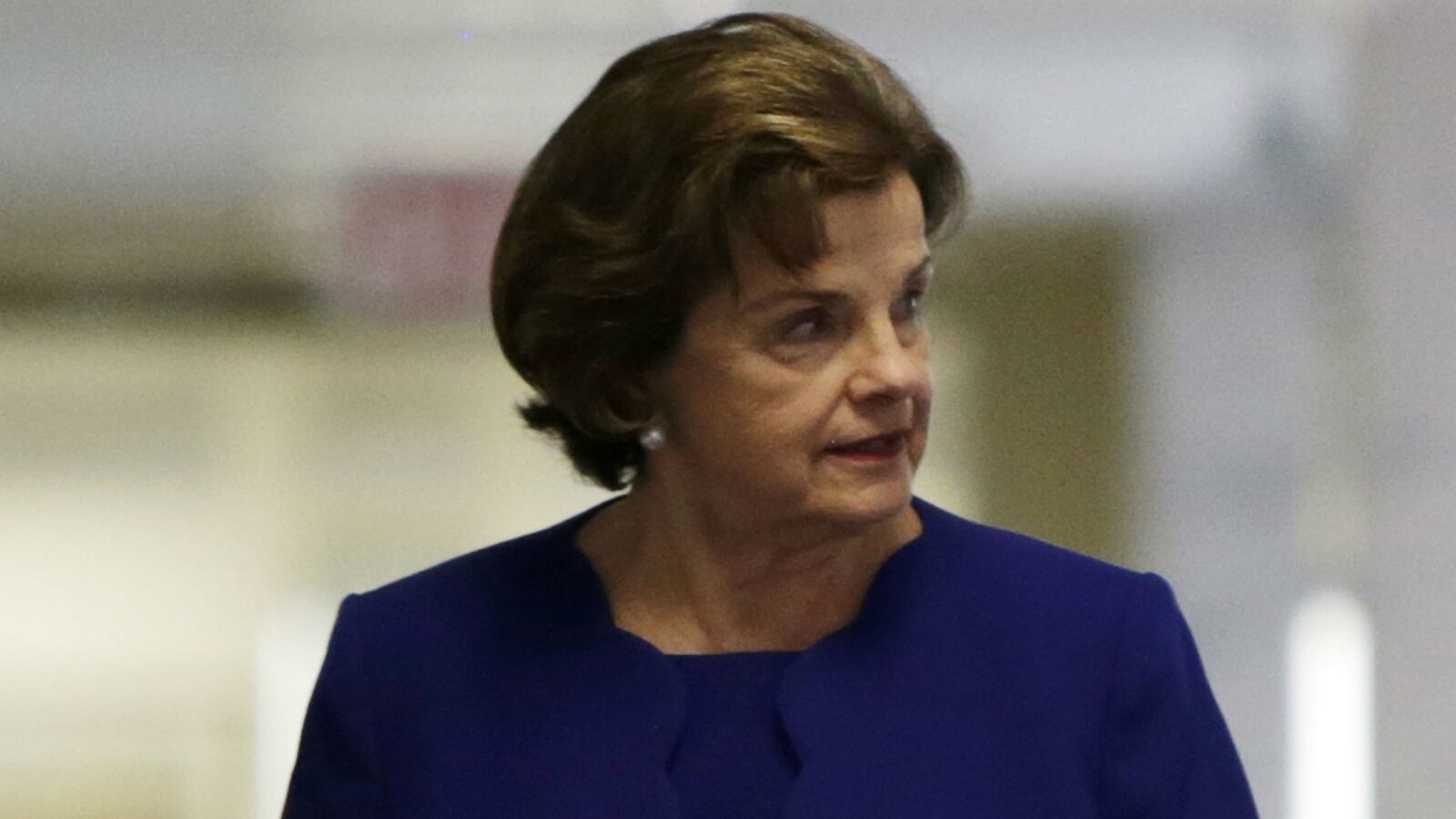 cheats/2014/09/21/feinstein-nfl-should-bench-at-arrest/140921-feinstein-cheat_olxmx5