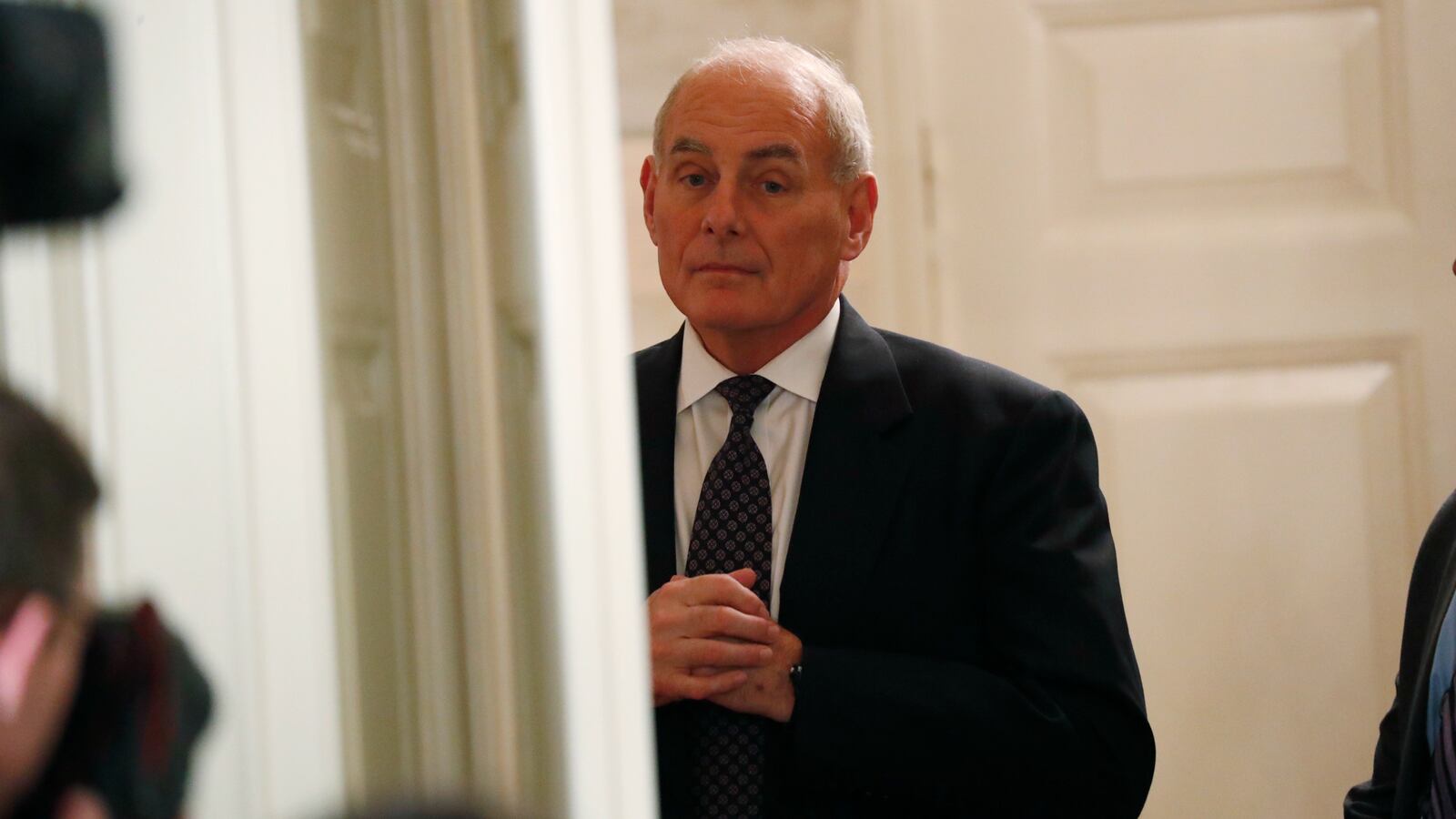 171203-kelly-cheat_jj0iwm