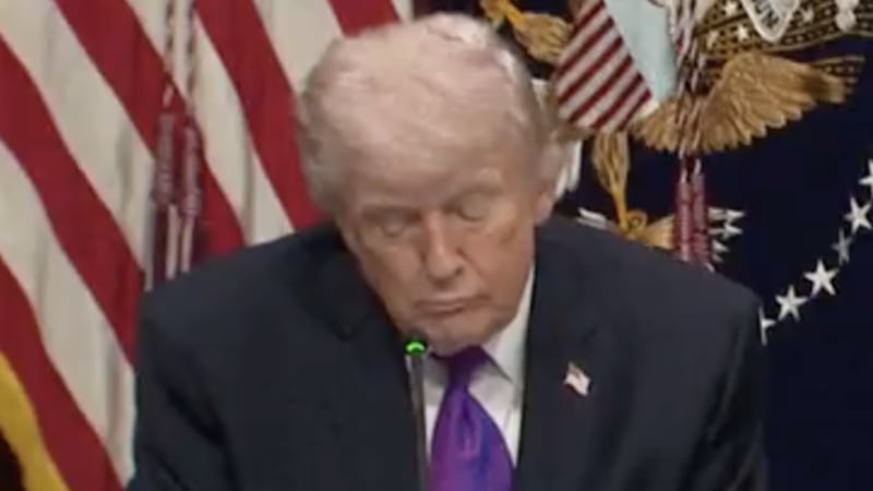sleepy Donald Trump