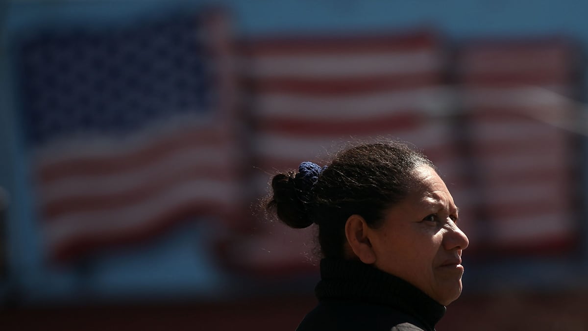 cheats/2012/12/13/census-no-ethnic-majority-in-u-s/us-population-plurality-cheat_mkpfff