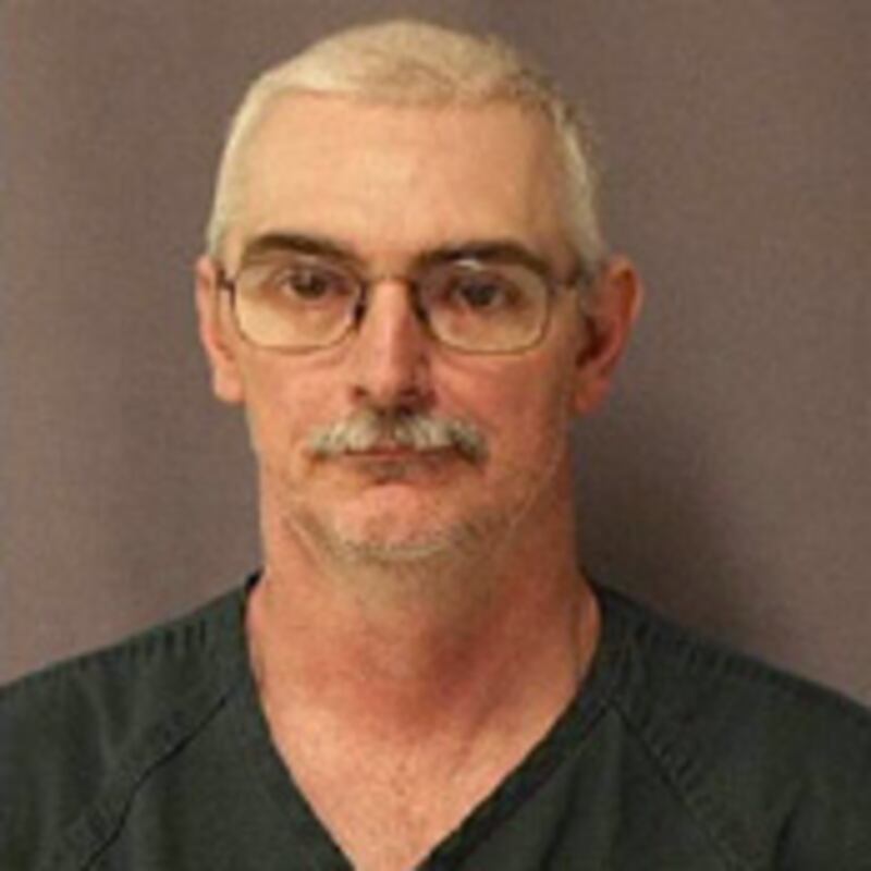 articles/2010/04/02/the-militiaman-next-door-1/chapman-stone-family-militia-raid_91673_ff97nm