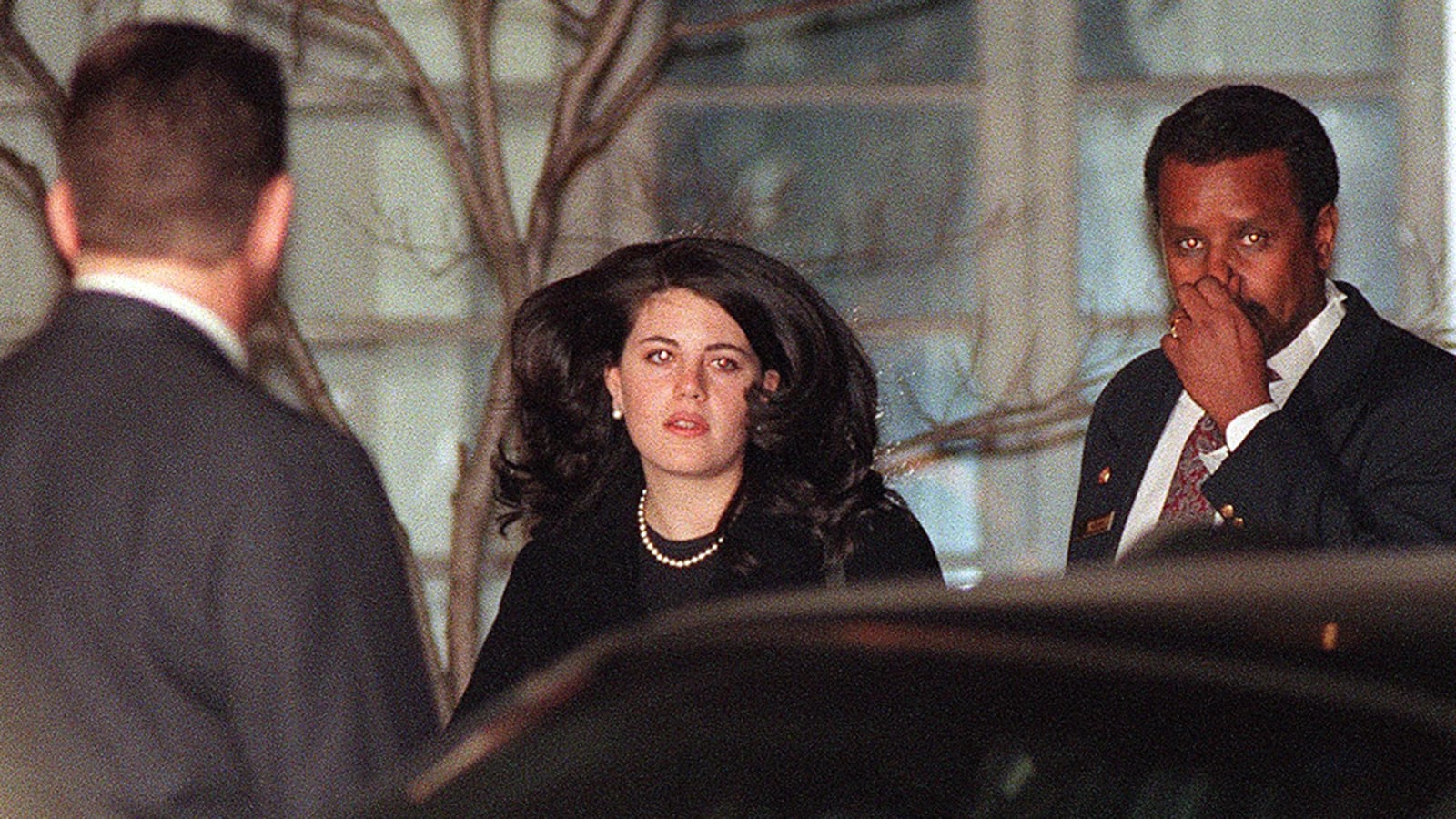 cheats/2012/09/13/sources-lewinsky-writing-book/intern-scandals-intro_uigucr