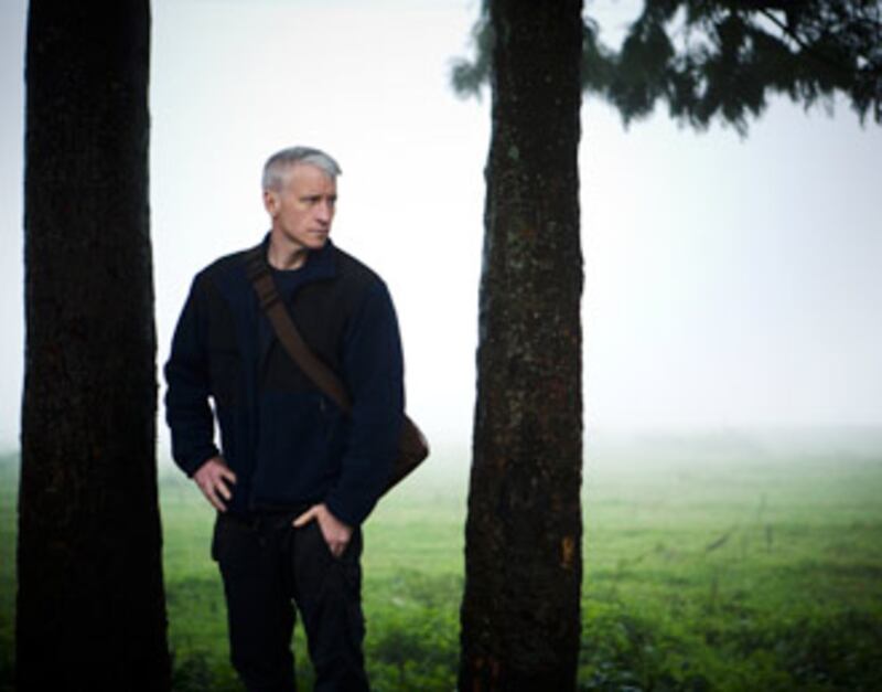 articles/2008/12/11/anderson-cooper-hunts-sharks-monkeys-and-wild-rats/anderson-cooper-planet-in-peril_7279_cioe6o