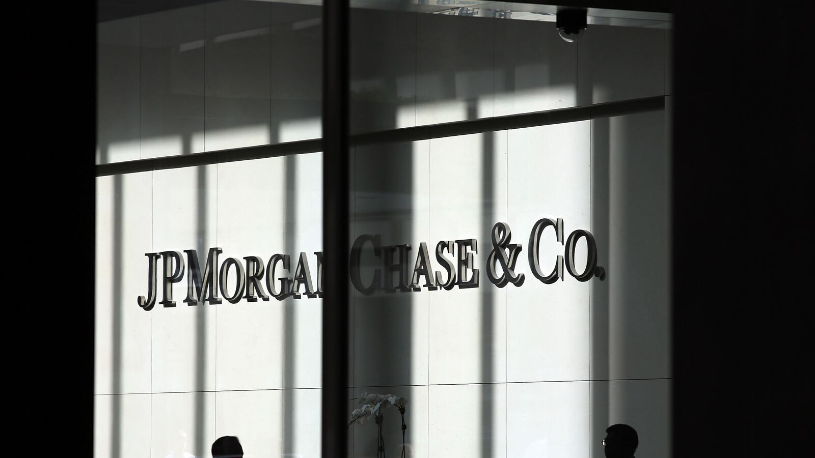 articles/2013/05/08/jpmorgan-chase-s-crazy-fine-tally/130507-strochlic-jpmorgan-tease_u8puwl