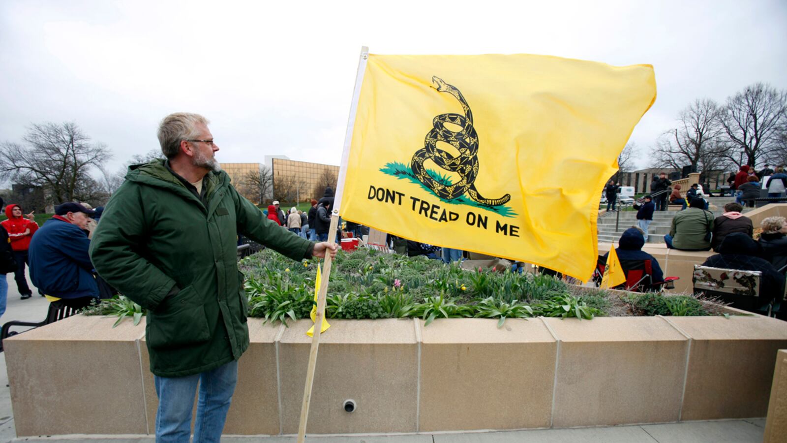 cheats/2011/08/10/70-percent-of-americans-don-t-trust-govt/teapartiers-cheat_py1y2m