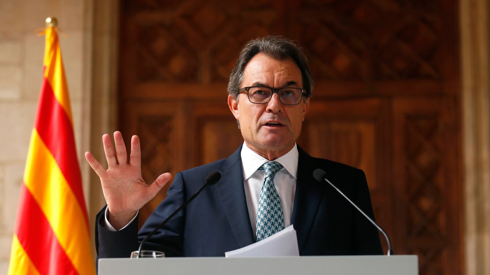 cheats/2014/10/14/catalonia-calls-off-independence-vote/141014-catalonian-independance-cheat_jpgzec