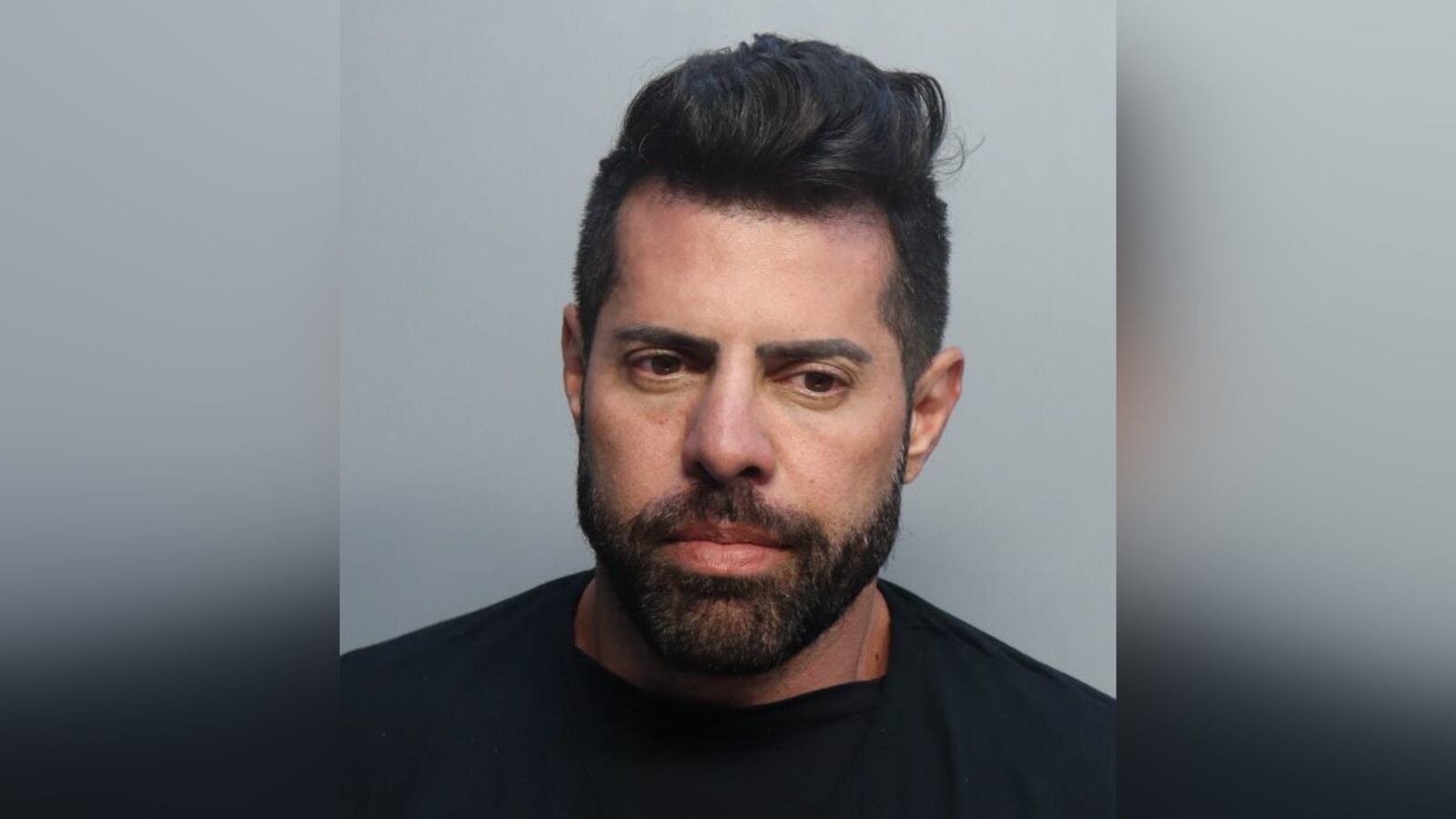 imgonline-com-ua-FrameBlurred-vD8BKREU52wb_diidq3