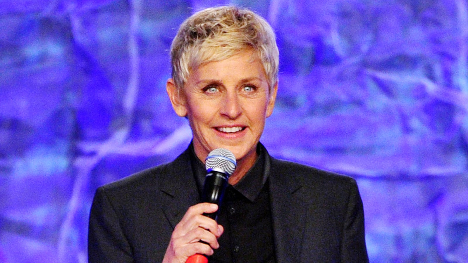cheats/2012/05/15/degeneres-nabs-mark-twain-prize/ellen-degeneres-twain-prize-cheat_fdcwye