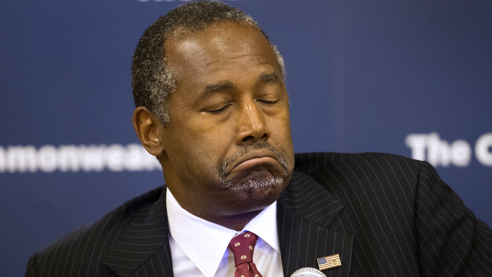 articles/2015/09/19/it-s-time-to-pull-the-plug-on-dr-ben-carson-s-campaign/150918-orourke-carson-tease_vd149c