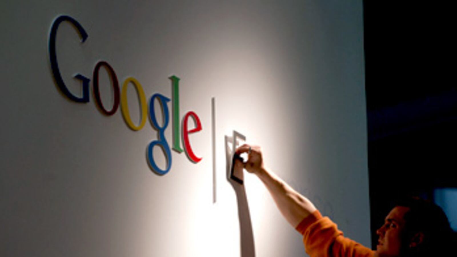 cheats/2011/06/01/google-hit-by-chinese-hackers/google-lawsuit_jyqfkw