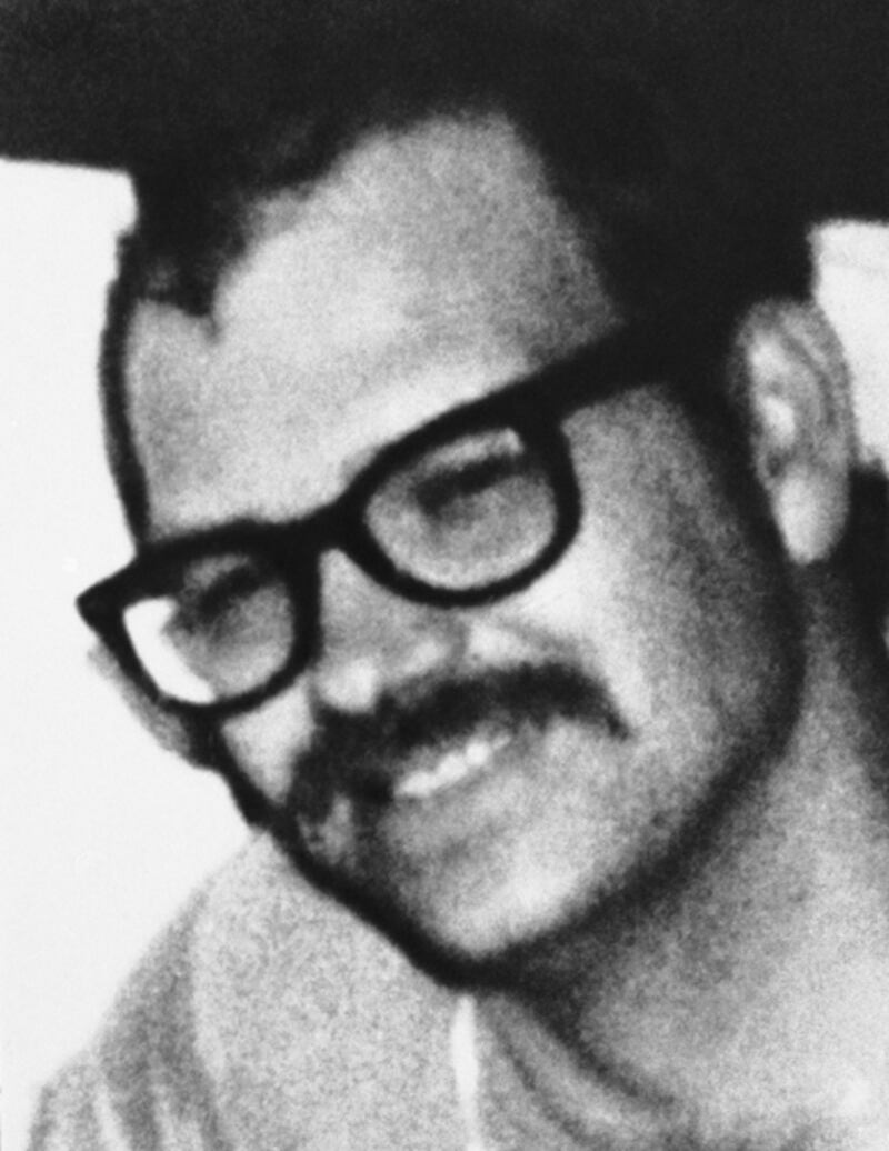 galleries/2011/08/02/casey-anthony-latex-mask-and-other-murderabilia-photos/murderabilia-roy-norris_rq2z82