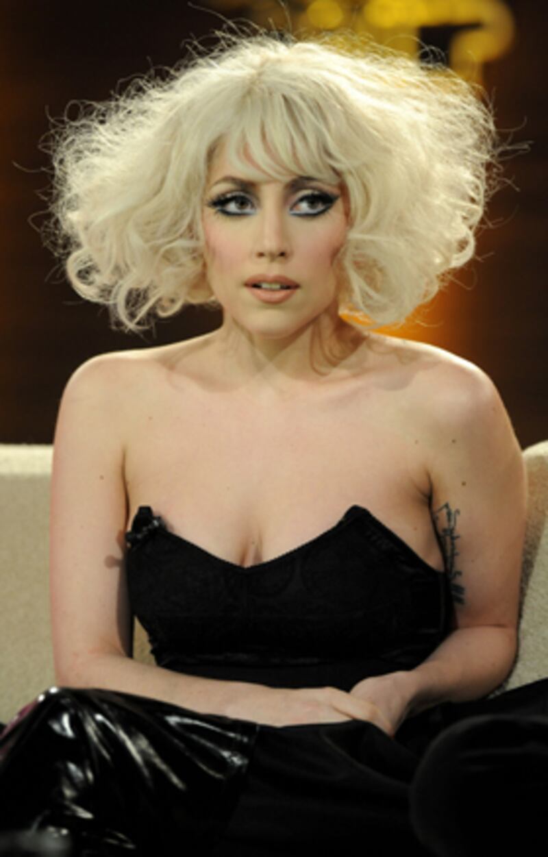 galleries/2009/11/13/stars-who-smoke-weed/celewho-smoke-pot---gaga_zuu7n1