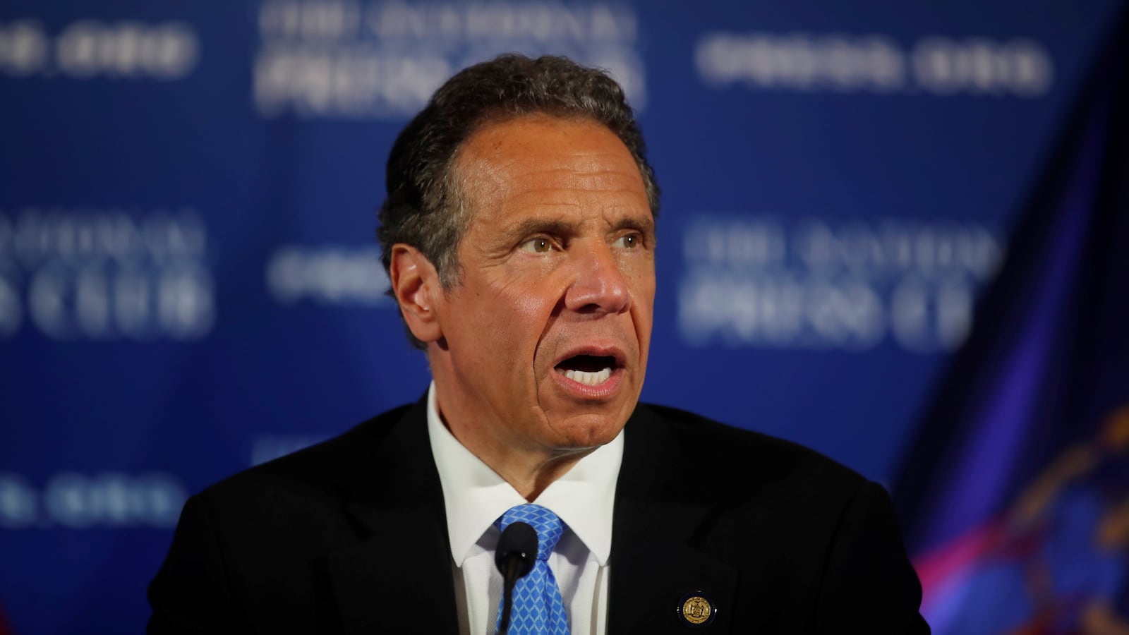 2020-05-27T000000Z_2068571394_RC25XG9IAWKA_RTRMADP_3_HEALTH-CORONAVIRUS-USA_qqvfja