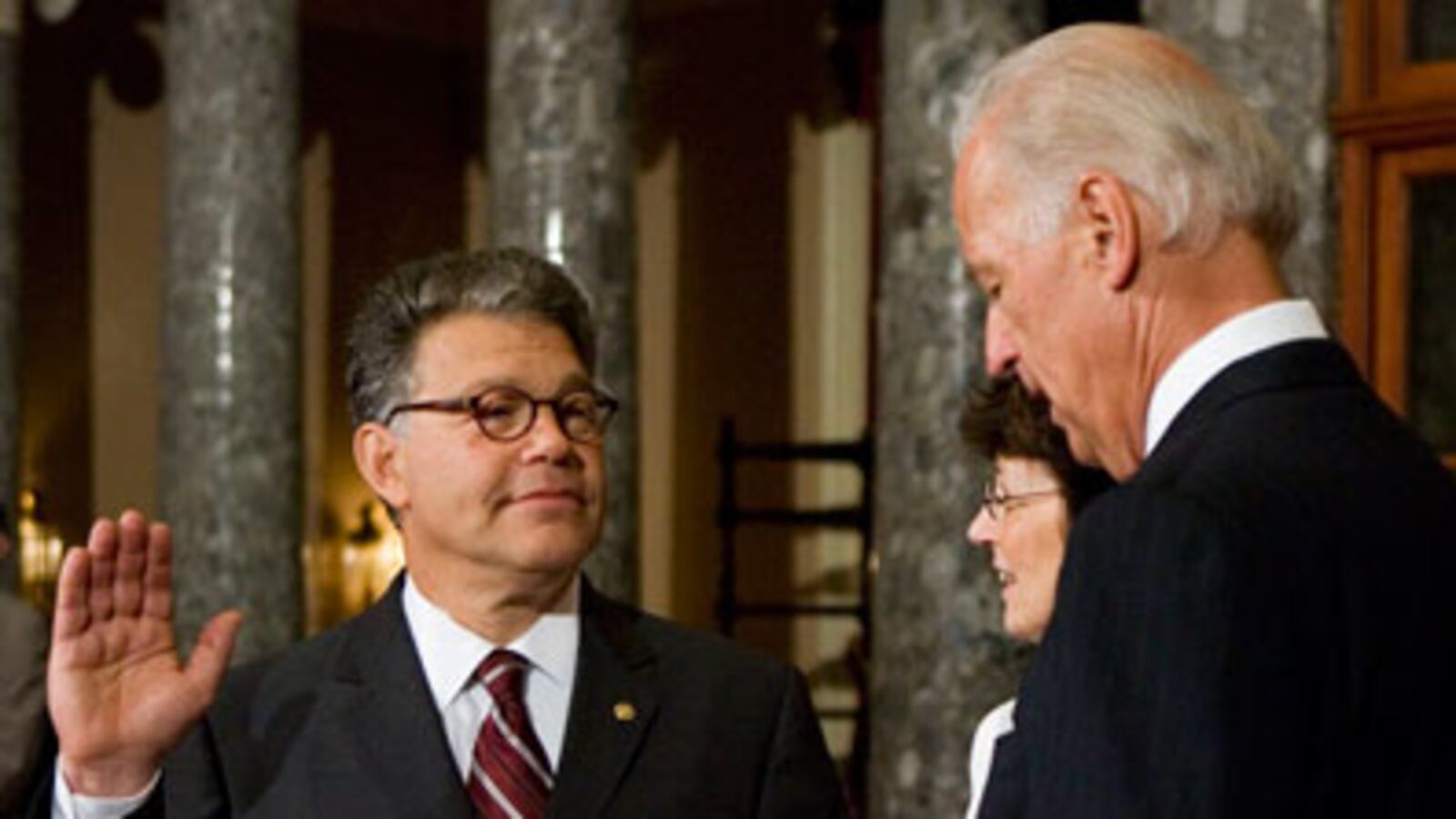 cheats/2009/07/07/franken-sworn-in-as-senator/al-franken_tuq35a