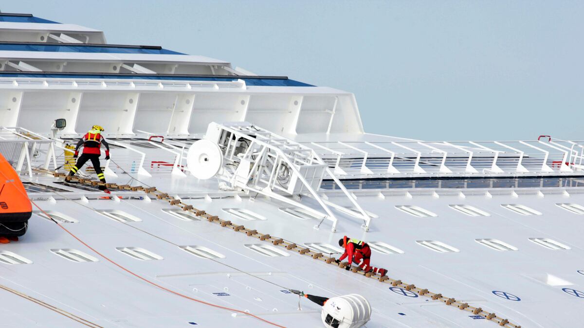 articles/2012/01/15/italy-searches-for-costa-concordia-survivors/costa-concordia-ship-wreck-nadeau_ooajw2