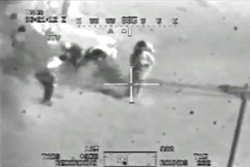 galleries/2012/04/19/controversial-photos-u-s-soldiers-with-taliban-bodies-whitney-houstons-death-and-more/controversial-photos-wikileaks_mzwk5l