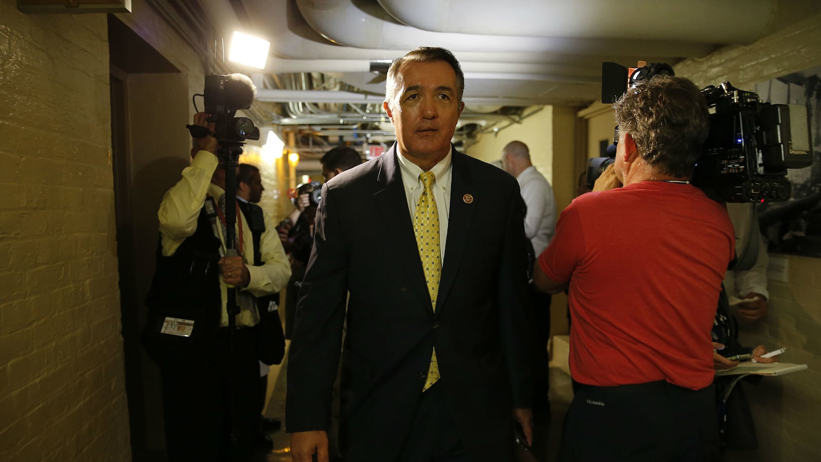 cheats/2016/02/25/lawmaker-calls-for-cruz-or-rubio-to-quit/160225-gop-letter-rubio-or-cruz-drop-out-cheat_tzfxy8