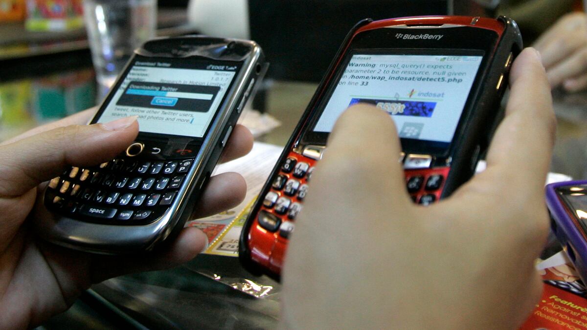 cheats/2011/10/11/core-switch-failure-behind-blackberry-outage/blackberry-problem-core-switch-failure-cs_jhfesb