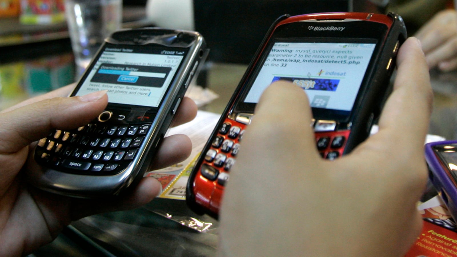 cheats/2011/10/11/core-switch-failure-behind-blackberry-outage/blackberry-problem-core-switch-failure-cs_jhfesb