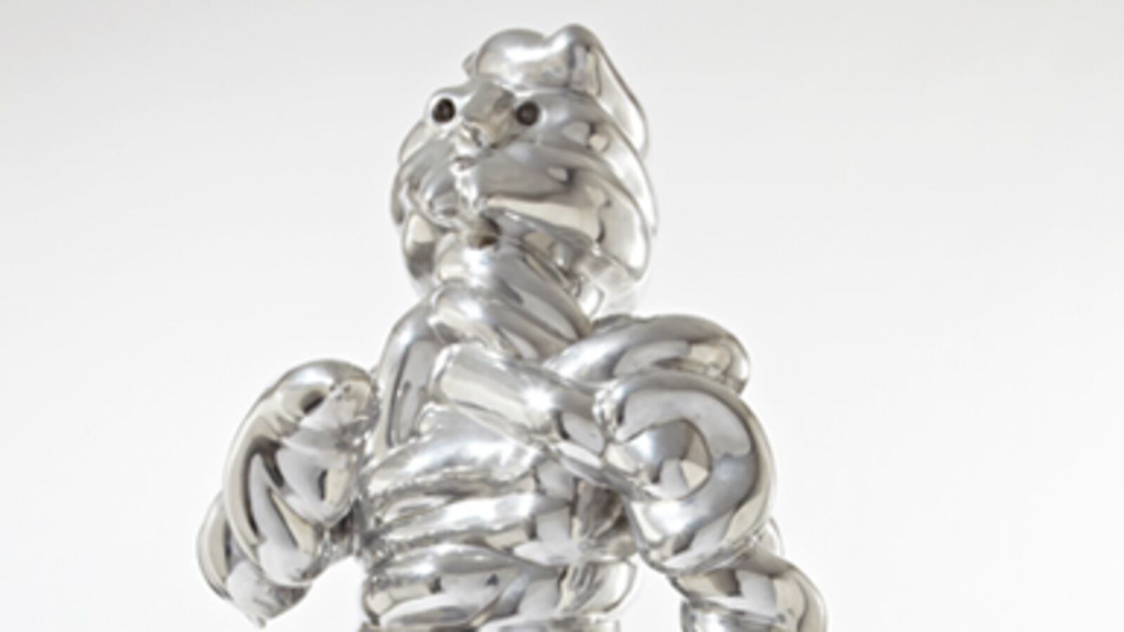 articles/2010/11/09/phillips-de-pury-simon-de-pury-opens-space-on-park-avenue/simon-de-pury_138574_zxt1zy