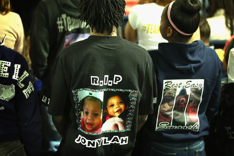 articles/2013/03/26/antonio-sanchez-jonylah-watkins-babies-killed-by-guns-shame-the-nra/130325-Daly-Guns-NRA-embed_mrhjem