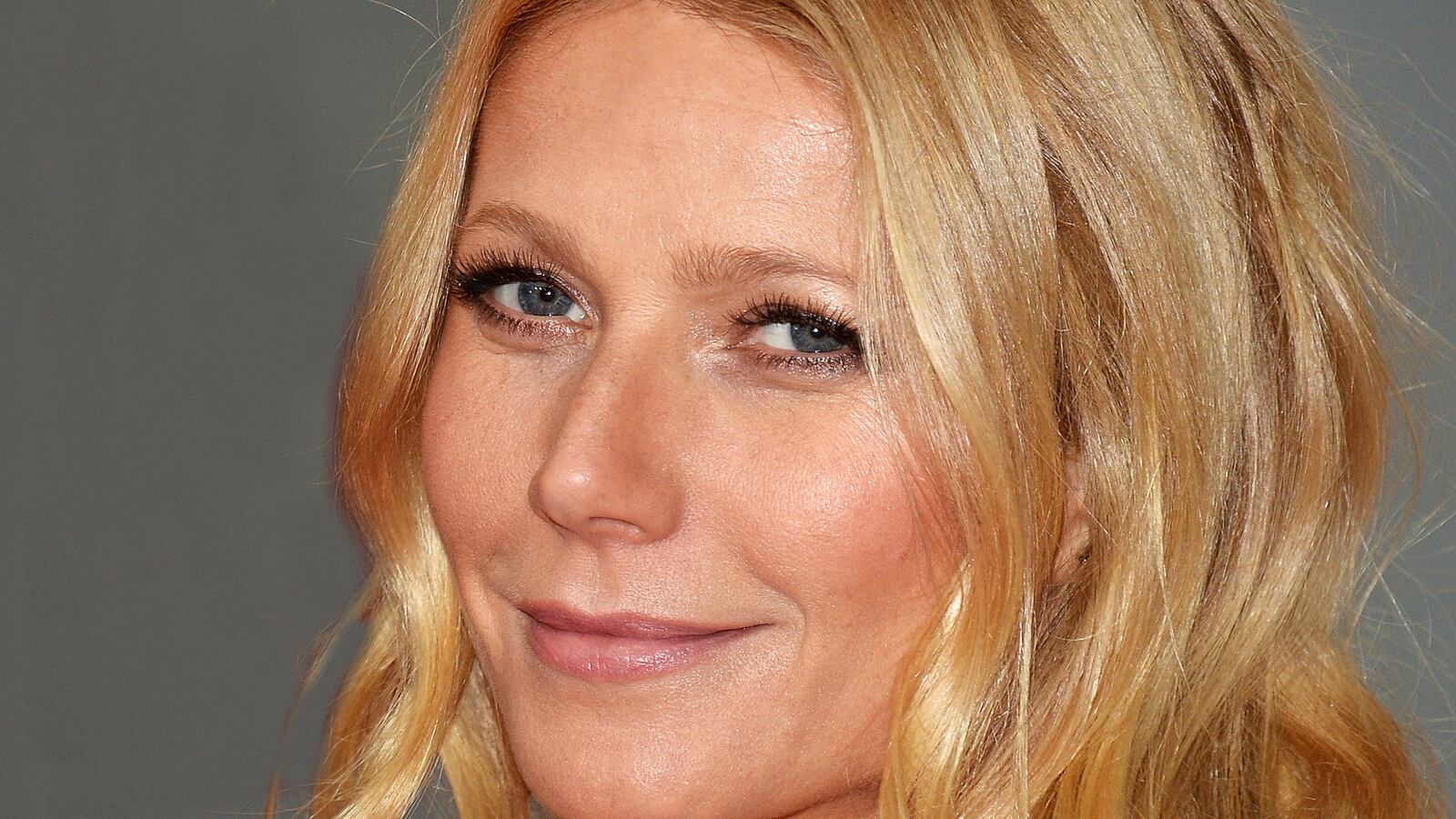 articles/2014/06/01/gwyneth-was-right-america-turned-communication-into-a-weaponized-battlefield/140531-Gwyneth-Paltrow-tease_k4bt9t