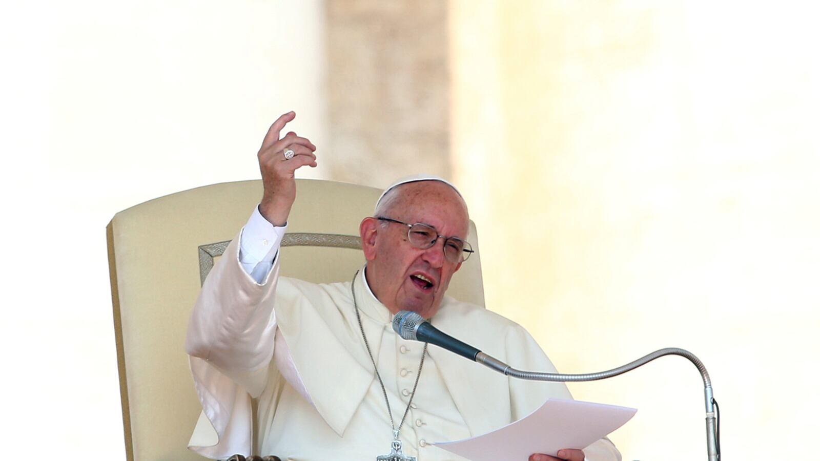 articles/2016/09/23/pope-francis-thou-shalt-not-gossip/160923-pope-francis-gossip-nadeau_gviejw