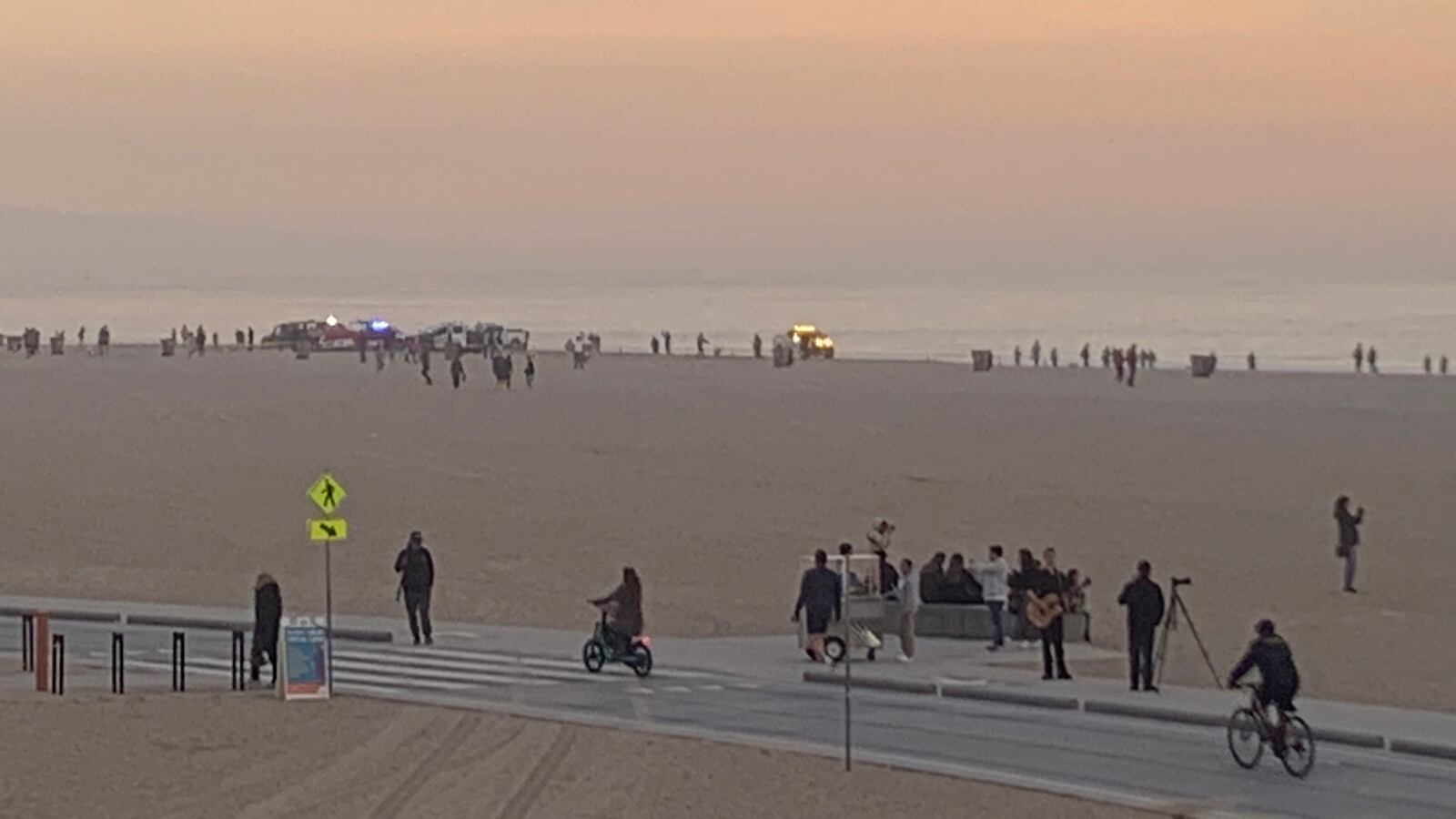 Fkn3iDBUAAE5acY_c1xiec