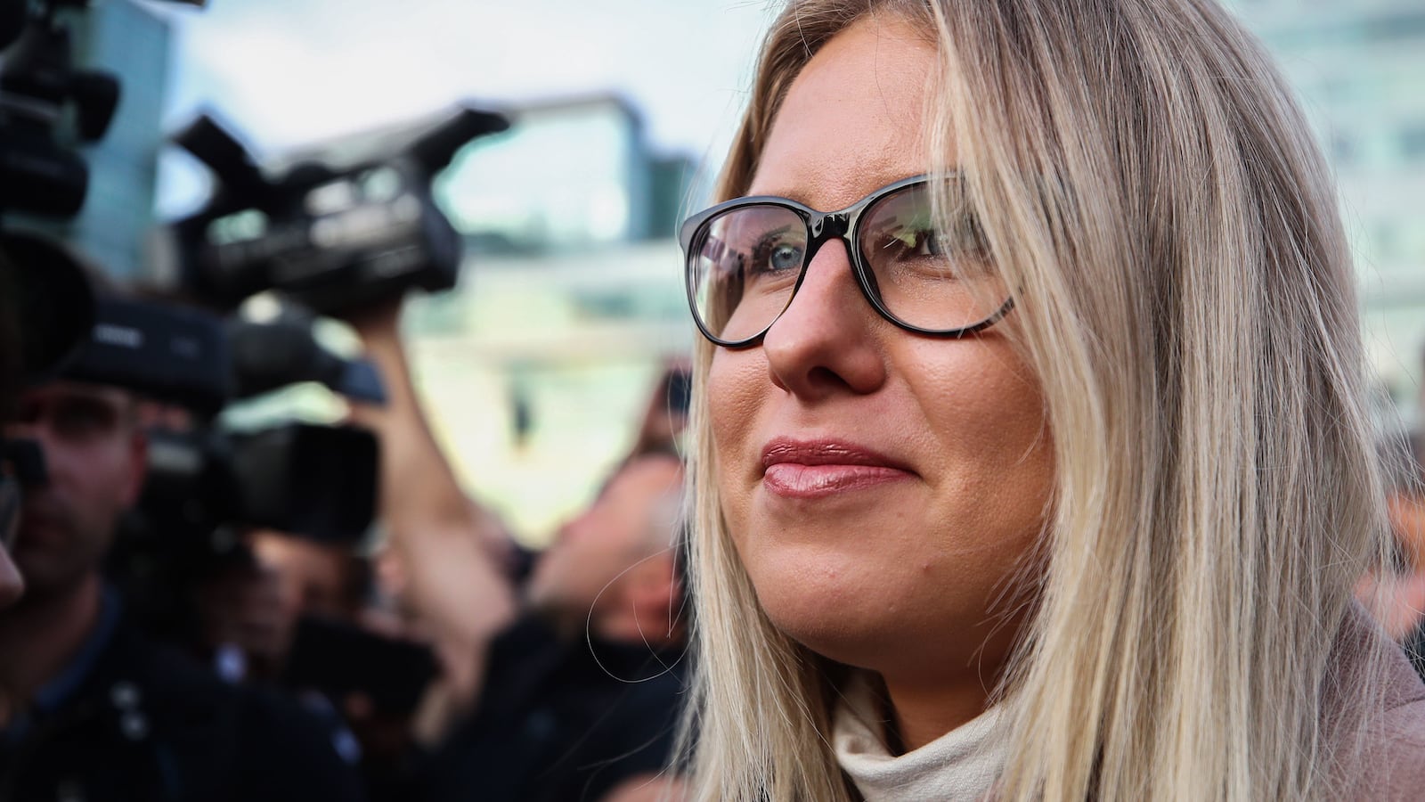 200910-nadeau-Lyubov-Sobol-tease_llxz0j