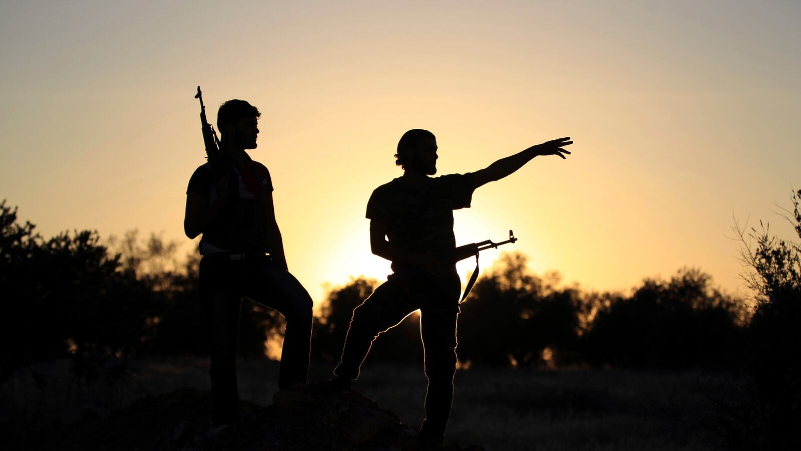 cheats/2015/10/12/u-s-airdrops-ammo-over-syria/151013-us-drops-ammo-syrian-rebels-cheat_oukdj3