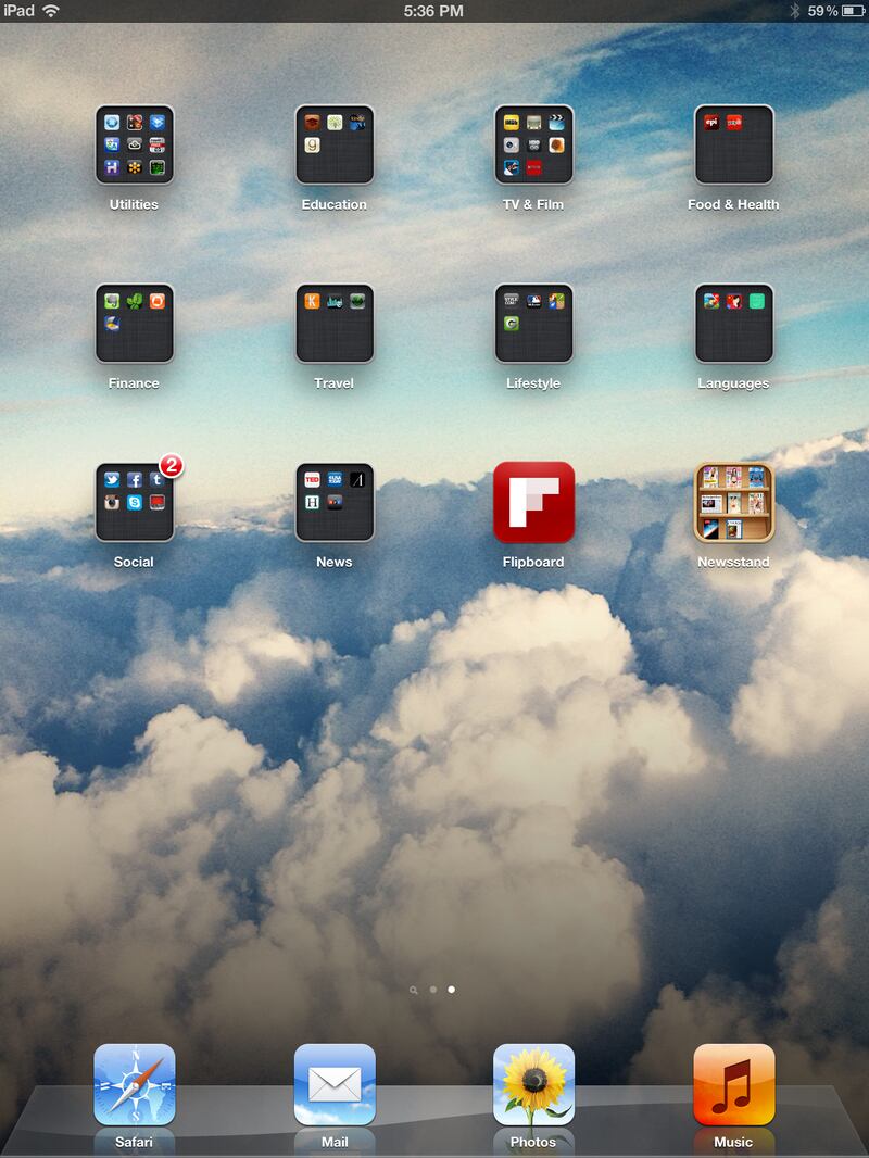 galleries/2012/09/06/lily-kwong-face-of-ferragamo-s-trunk-show-reveals-her-12-fashion-week-essentials/C-_fakepath_photo_ylmem9