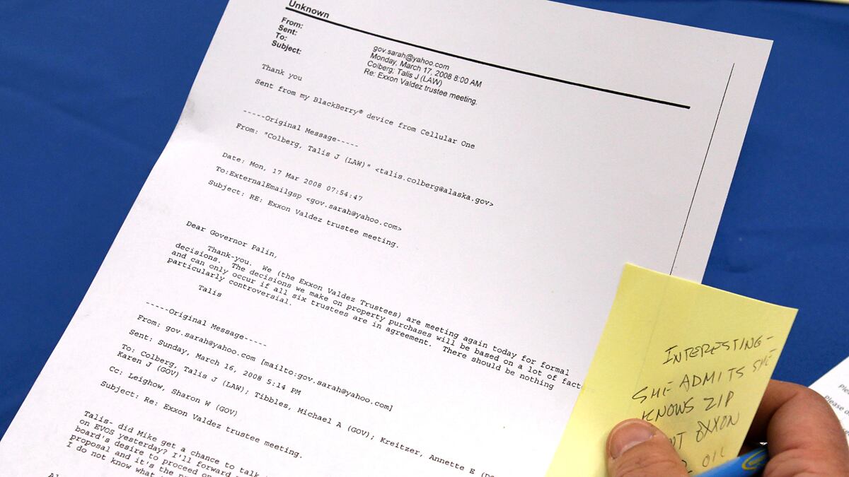 cheats/2011/06/11/emails-show-palin-joked-with-bush/palin-email-bush-cheat_vlvgcy