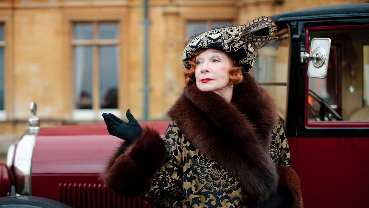 articles/2012/12/27/a-certain-age-shirley-maclaine-rattles-downton-abbey/mcelwaine-mcclaine-downton-tease-embed_e0unfu