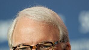 cheats/2011/06/01/steve-martin-duped-by-fake-art/mensa---steve-martin_ejdggh