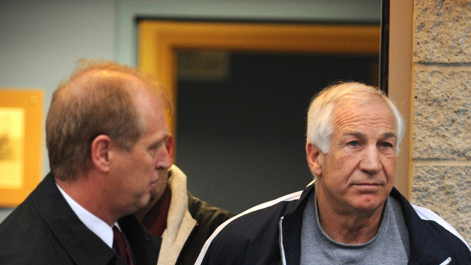 articles/2011/12/13/sandusky-should-plead-guilty-if-he-wants-a-shot-at-redemption/jerry-sandusky-arrested_udztqy