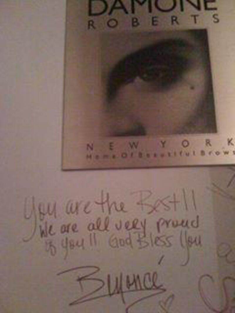 articles/2013/08/18/meet-hollywood-s-eyebrow-king-damone-roberts/130817-damone-roberts-embed3_d73pbn